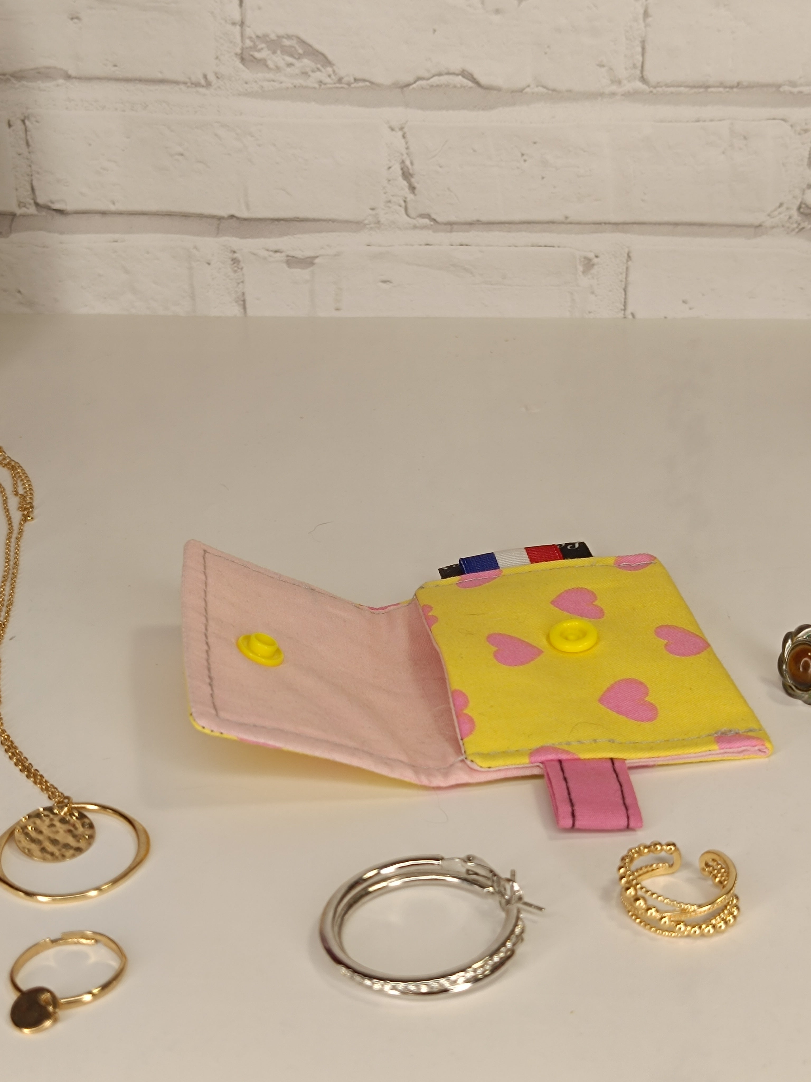 Petit porte-monnaie - range écouteurs - étui bijoux Les Mimines d'Amélie