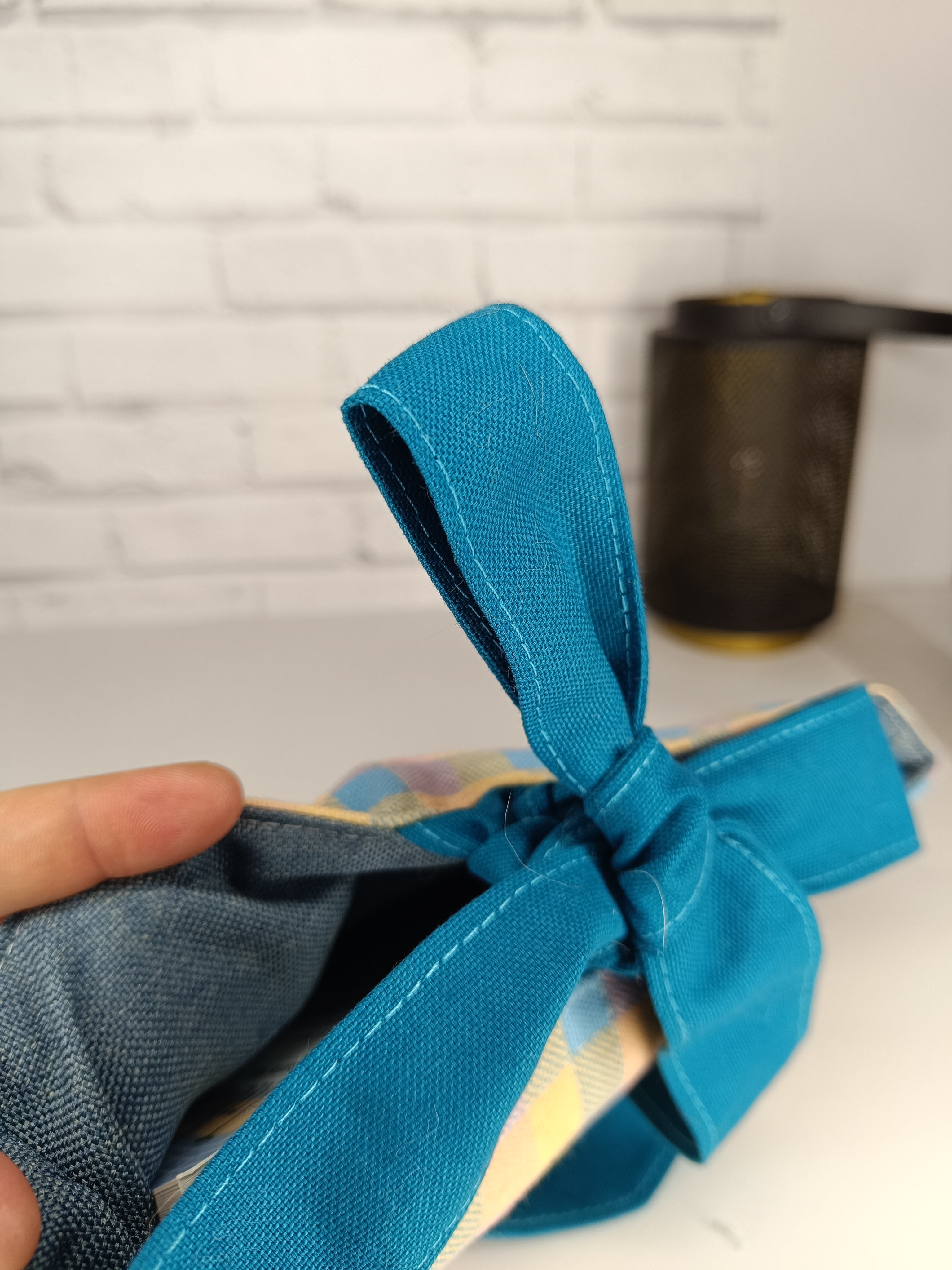 Pochette à livre / liseuse / tablette / iPad avec gros nœud - Petit modèle Les Mimines d'Amélie