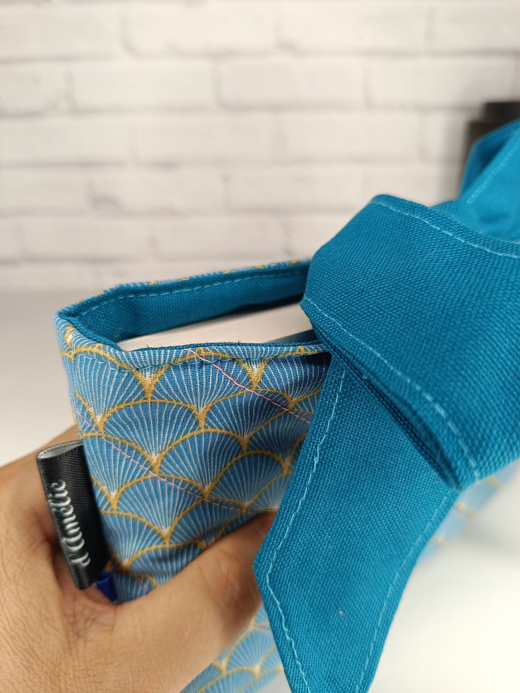 Pochette à livre / liseuse / tablette / iPad avec gros nœud - Petit modèle Les Mimines d'Amélie