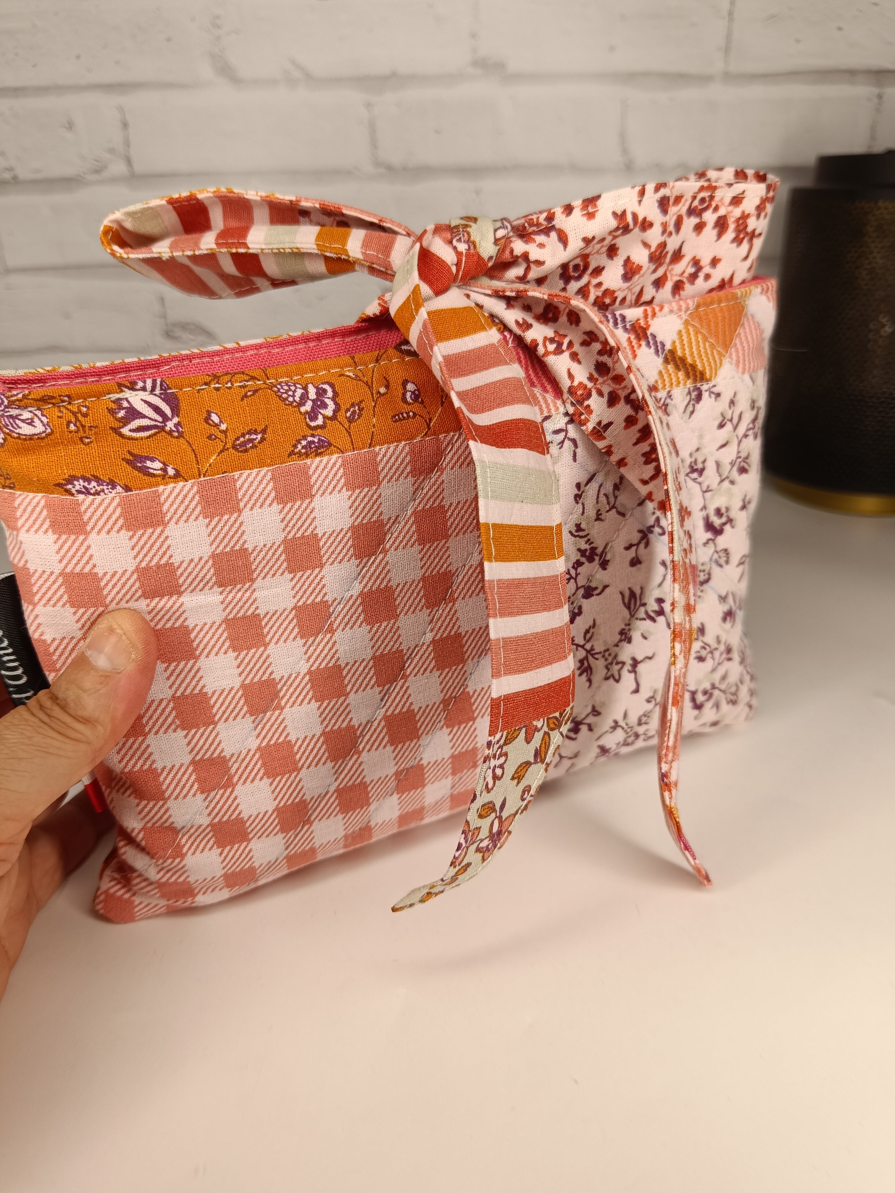 Pochette à livre / liseuse / tablette / iPad avec gros nœud - Petit modèle Les Mimines d'Amélie