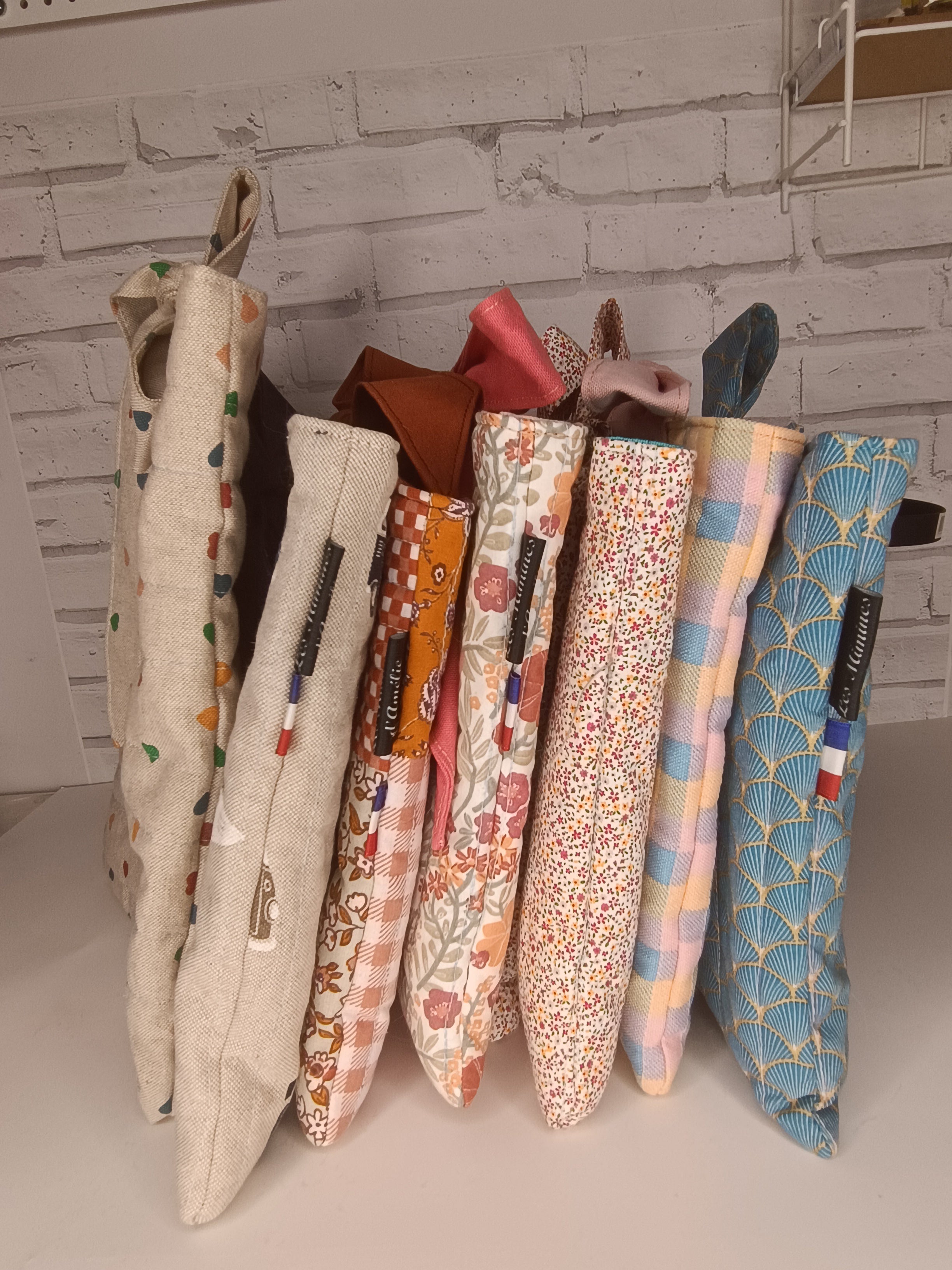 Pochette à livre / liseuse / tablette / iPad avec gros nœud - Grand modèle Les Mimines d'Amélie