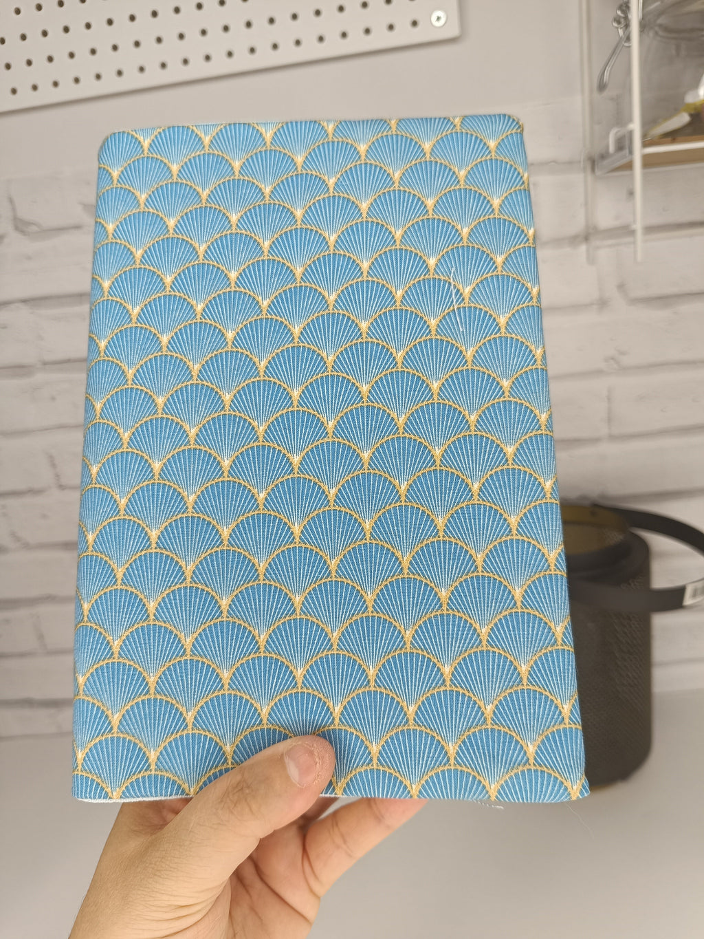 Couverture de livre ajustable en tissu - Grand modèle Les Mimines d'Amélie