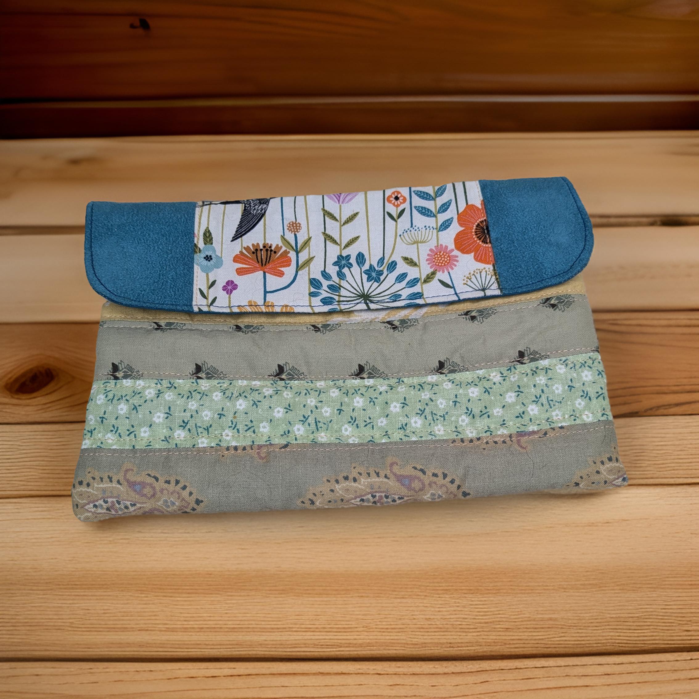 Pochette patchwork matelassée bouton magnétique - suédine Les Mimines d'Amélie